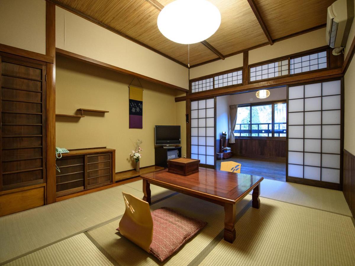 Hotel Yunohira Kamiyanagiya à Yufu Extérieur photo